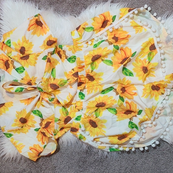 SHEIN Sunflower Two Piece Set. XL - Picture 2 of 6